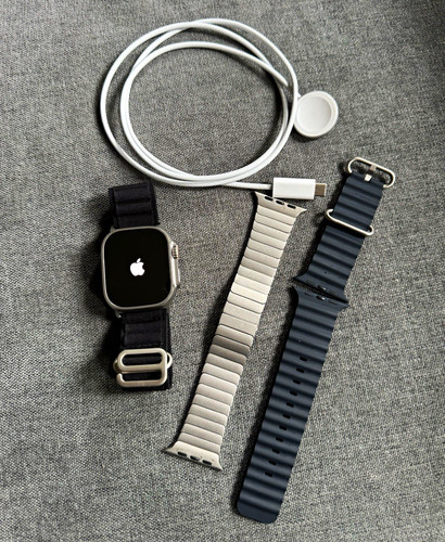 Apple watch ultra titan - watch,