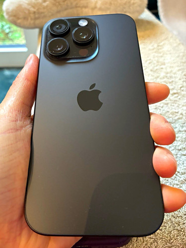 Apple iphone pro titan - apple,