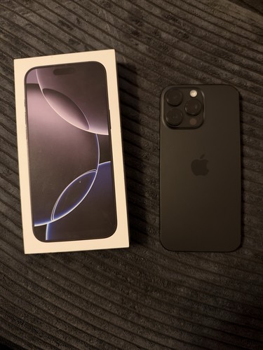 Iphone pro max - max, titan