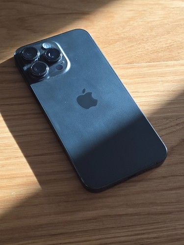 Apple iphone pro - iphone,
