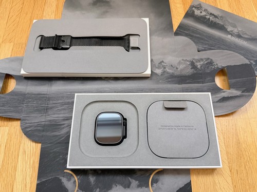 Apple watch ultra titan - watch,